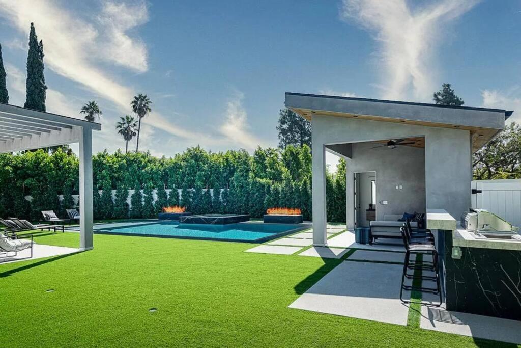 ৎ୭ Hollywood Sign View Manor Lux ৎ୭ Сasa de vacaciones *