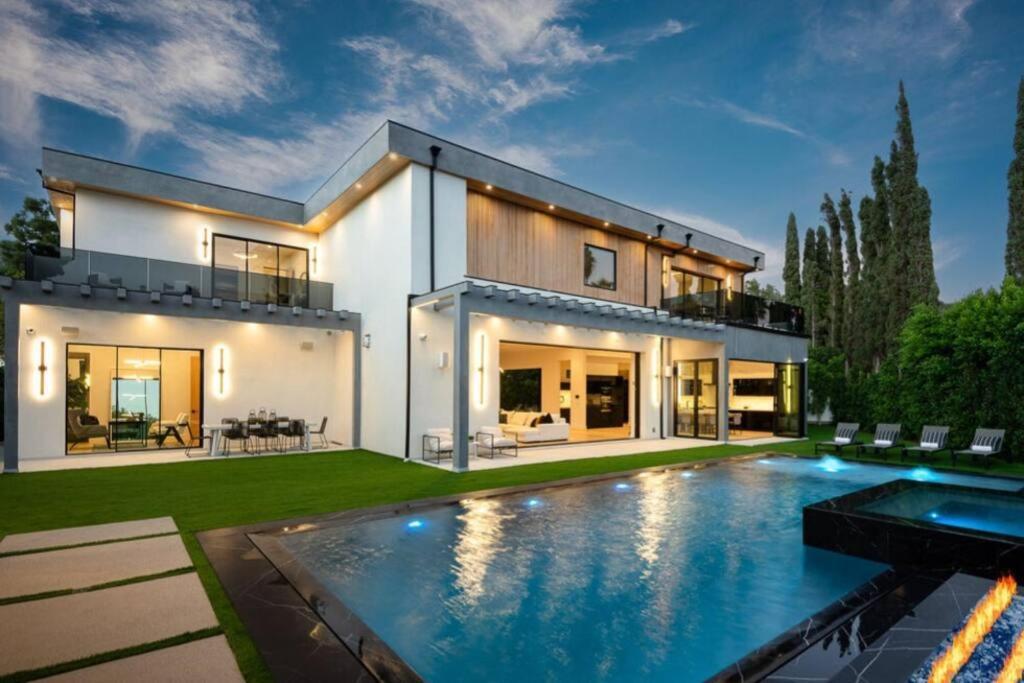 Hébergement de vacances ৎ୭ Hollywood Sign View Manor Lux ৎ୭